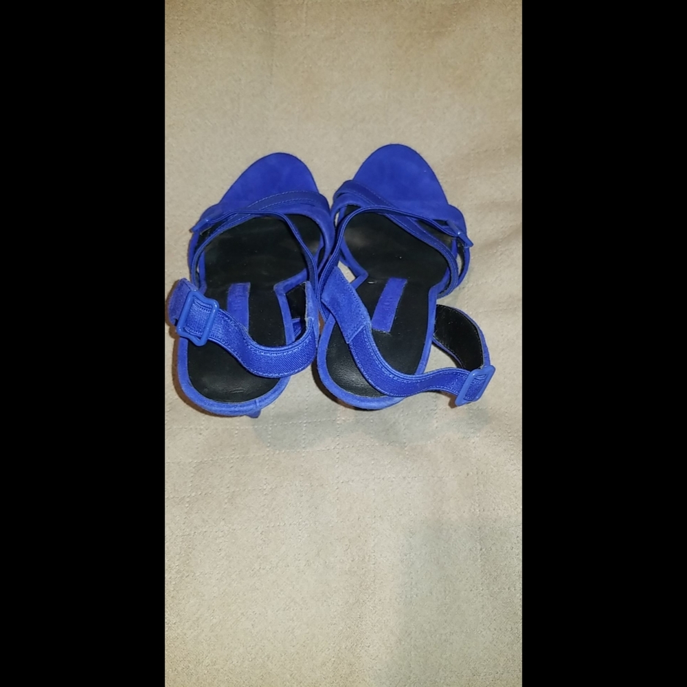 🆕️ LISTING! ZARA VELVET STRAP HEELS - Picture 9 of 11
